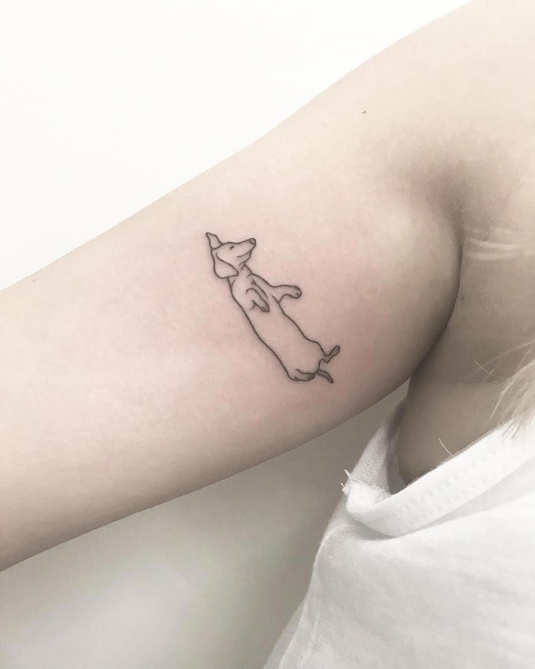 14 Minimalist Tattoo Ideas For Dachshund Lovers - PetPress